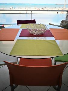 Appartements Premiere ligne mer Appartement t2 cabine pour 4 personnes N123 : photos des chambres