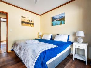Clifftop Retreat