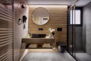 Acropolis Museum Central Suite