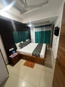 Yatri ka in hotel - Катра