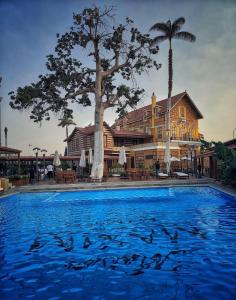 Maison Maxim De Lesseps