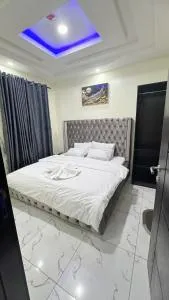 J-SkyHi Hotel - Asheshe