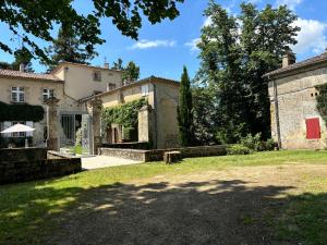 Maisons d'hotes Chateau de Savignac : Maison 7 Chambres