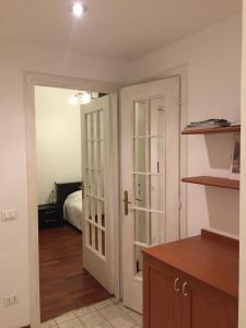 Natalias 2-rooms cozy flat, only 10 min to Duomo
