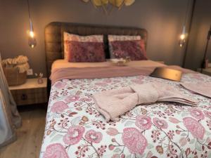 Lillium home