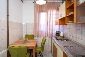 Apartments in Starigrad-Paklenica 43533