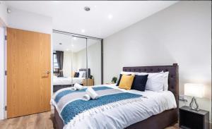 Modern new-built 1 Bedroom Apt in heart of LDN