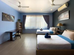 Villa Intira 5 bedrooms with 12m private pool and garden