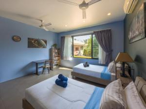 Villa Intira 5 bedrooms with 12m private pool and garden