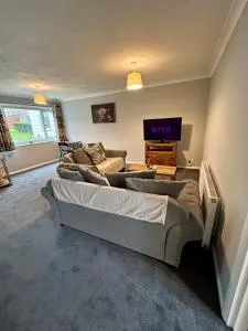 Perfect getaway Central Basingstoke 3 bed home! - Sherfield on Loddon