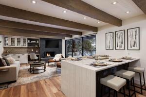 Fully Renovated 2 BR on River with Pool - Walk to Town!