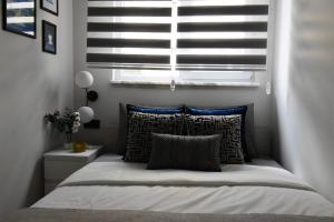 Stunning Seaview 2BR near Metro - YM4