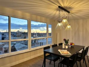 Stunning Seaview 2BR near Metro - YM4