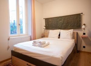 Stylish & Spacious 2-Bed Duplex in Cannes