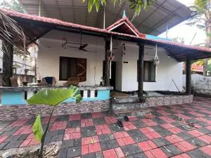 Loco Surf House - Varkala