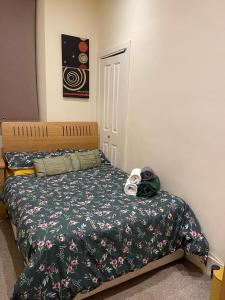 Wallfield Simple and descent Apartment