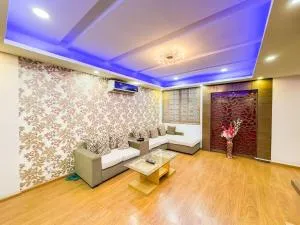 Here's a Luxe Abode - Heṭauḍā