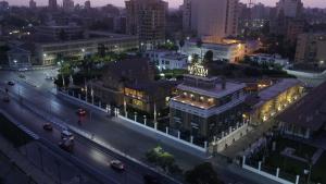 Maison Maxim De Lesseps