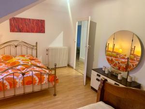 Appartements maison delalonde Autun centre appartement familial 7places : photos des chambres