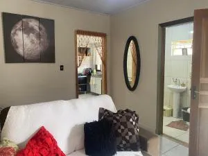 Casa de praia da Gi em Gravatá Navegantes a 7km do Beto Carrero e perto da praia - 纳韦甘蒂斯