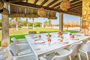 Flor de Sal a Sa Canoveta by Bebreeze