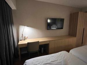 The Metro Zen at Hotel Residences Acqua - Novotel Tower