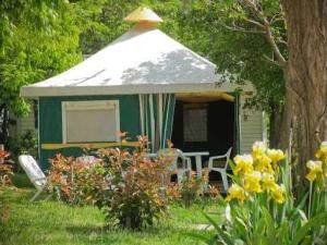 Campings Camping 3 etoiles - Piscine - eehcdh : photos des chambres