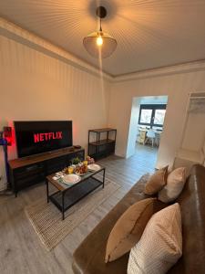 Appartements # Le 13 # Nouveau T3 renove au calme vue sur les Vosges : photos des chambres