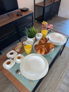 Appartements # Le 13 # Nouveau T3 renove au calme vue sur les Vosges : photos des chambres