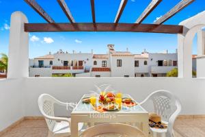 Heated Pool & Garden Views Holiday FC519