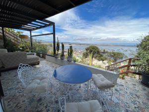 Preciosa casa frente al mar