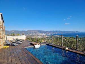 Gaou - Villa ONEIROS, paisible avec piscine & vue mer