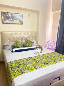 Crystal Sky 2-Bedrooms with 3 beds Pool and balcony