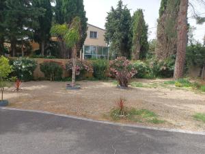 Villas propriete avec piscine sur 1800m2 parking prive privatif 3 chambres dont 2 parental pas de vis a vis clim jeux enfants : photos des chambres