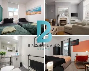 Three Bedroom House by Brookland Stays Serviced Accommodation Short Lets Manchester with Free WiFi - 斯塔利桥