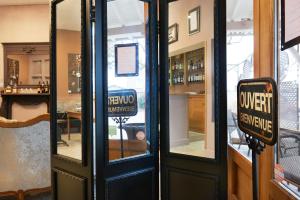 Hotels Pont du Chalon Hotel and Restaurant : photos des chambres