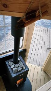 Solbackens guesthouse with sauna by the lake