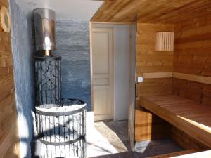 Chalets Gite de l-etang - Parc des Volcans d-Auvergne : photos des chambres