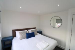 London Mitcham Beautiful Three Bedroom House