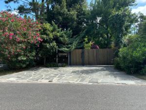 Casa con piscina climatizada y gran jardín