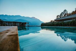 Luxus Ferienhaus Salzburg Chalet mit Pool, Sauna, Whirlpool, Kamin