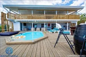 Villa élégante avec vue sur mer et montagne au Carbet - Fond Belle Fontaine