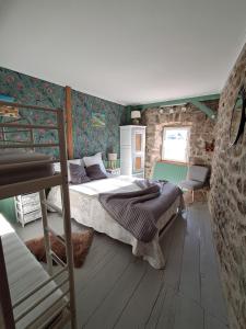 B&B / Chambres d'hotes Le Relais De Rochepaule : photos des chambres