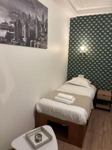 STUDIO 3 TOUT EQUIPE 50 M DE LA GARE DENGHIEN LES Bains 15 MN DE PARIS CENTRE