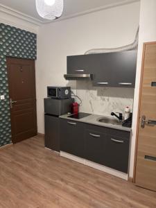 STUDIO 3 TOUT EQUIPE 50 M DE LA GARE DENGHIEN LES Bains 15 MN DE PARIS CENTRE