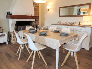 Maisons de vacances Holiday Home Reve de Mer by Interhome : photos des chambres