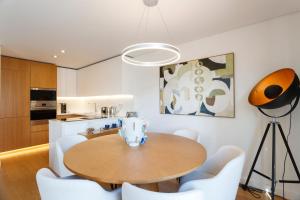 Luxurious Apartment with Balcony in the Parque Eduardo VII Region