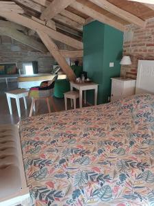 Maisons d'hotes Le Jardin Des Cedres : photos des chambres