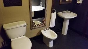 Huge 9 Bed Manor- Gardens, Play Area, Bomb Shelter