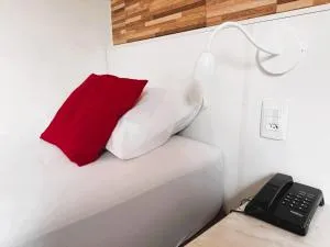 Memorial Hotel - 容迪亚伊